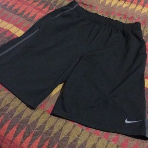 NIKE GYM SHORTS